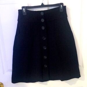 Banana Republic 🍌 stretchy black skirt